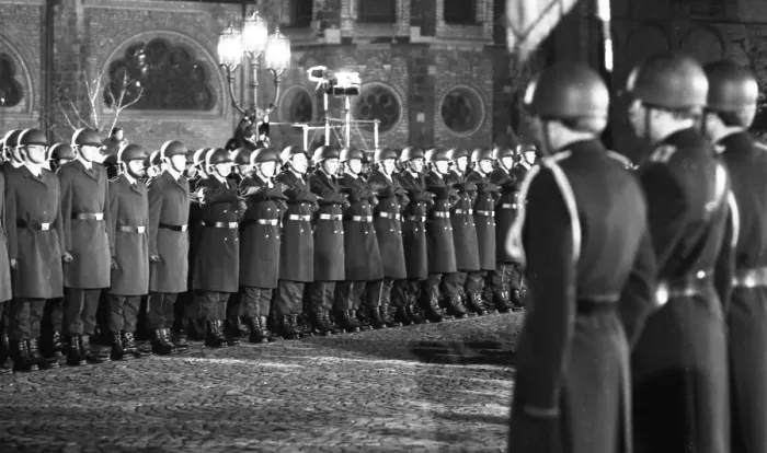Framed Print : Public swearing-in ceremony of Bundeswehr recruits in Bonn