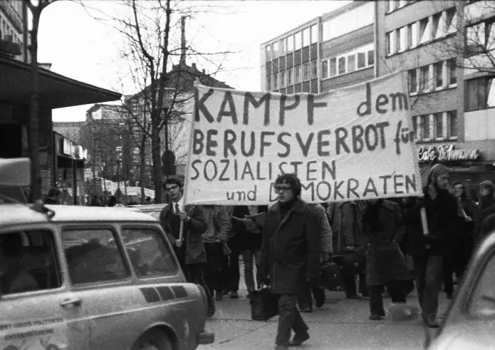 Framed Print : Against the Radical Decree and for the lifting of the ban on the KPD Framed Print : Against the Radical Decree and for the lifting of the ban on the KPD