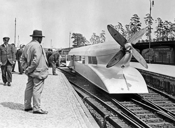 Framed Print : Rail Zeppelin, historical photo, ca Framed Print : Rail Zeppelin, historical photo, ca