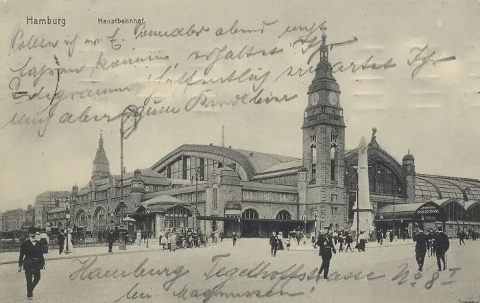 Framed Print : Railway station of Hamburg, Germany