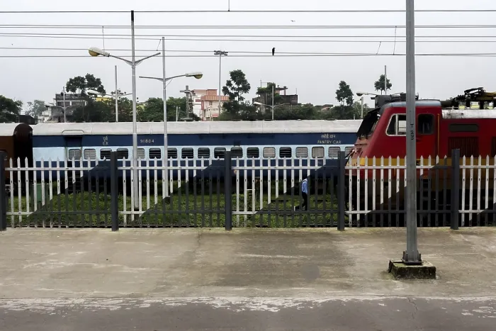 Framed Print : Railway station platform, Tala