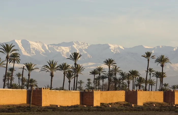 Framed Print : The ramparts of Marrakesh in front of the snow-capped High Atlas mountains