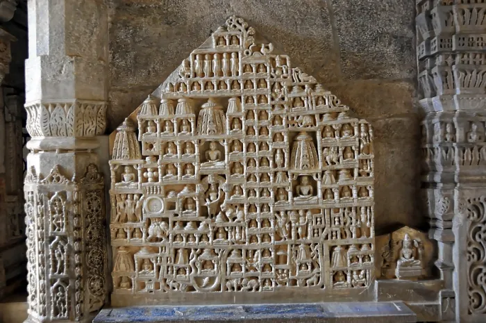 Framed Print : Ranakpur Temple, Ranakpur, Rajasthan Framed Print : Ranakpur Temple, Ranakpur, Rajasthan