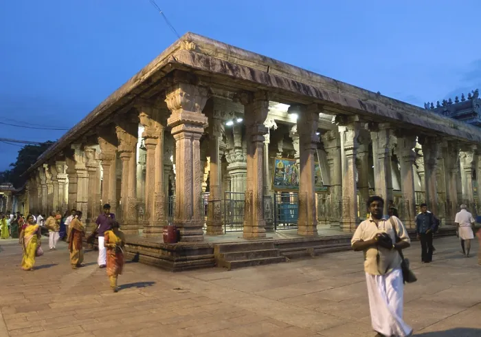 Framed Print : Rangavilas mantap mandap in Sri Ranganatha temple