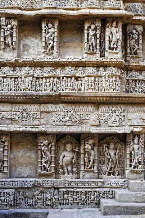 Framed Print : Rani ki vav, stone carving, underground structure