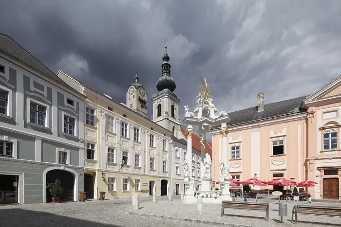 Framed Print : Rathausplatz square with Johannes Nepomuk monument