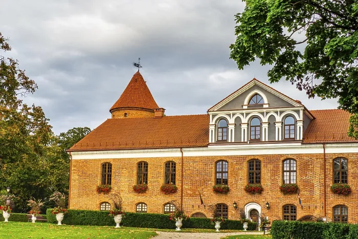 Framed Print : Raudondvaris Manor Castle. Gothic-Renaissance Gentry Residence Framed Print : Raudondvaris Manor Castle. Gothic-Renaissance Gentry Residence