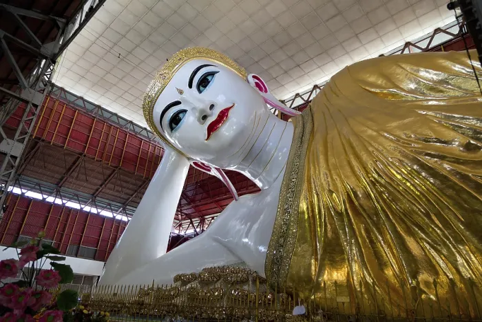 Framed Print : Reclining Buddha in the Kyauk htat gyi pagoda