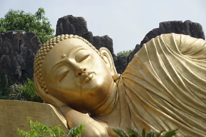 Framed Print : Reclining Buddha, Maha Vihara Mojopahit Framed Print : Reclining Buddha, Maha Vihara Mojopahit