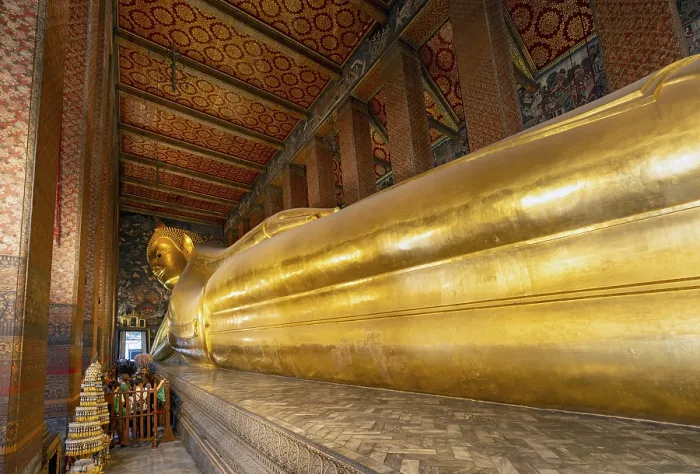 Framed Print : Reclining Buddha statue, Wat Pho complex
