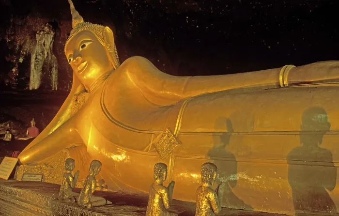 Framed Print : Reclining Buddha, Wat Suwannakhuha Monastery