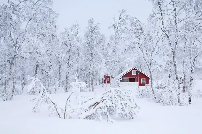Framed Print : Red cottage in winter, Lodingen Framed Print : Red cottage in winter, Lodingen