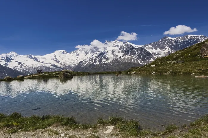Framed Print : Reflection of the snow-white peaks in the clear mountain lake Framed Print : Reflection of the snow-white peaks in the clear mountain lake