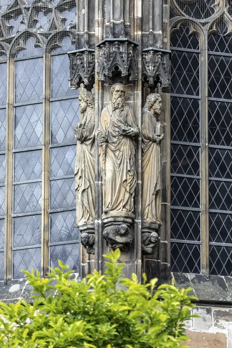 Framed Print : Religious sculptures at Aachen Cathedral - Aachen