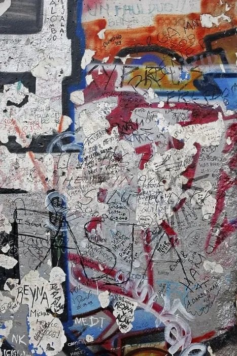 Framed Print : Remains of the Berlin Wall, graffiti