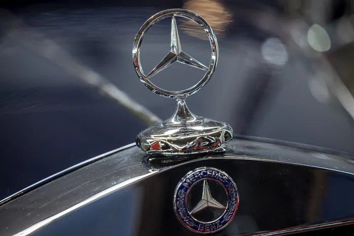 Framed Print : Retro Classics motor show, Mercedes star Framed Print : Retro Classics motor show, Mercedes star