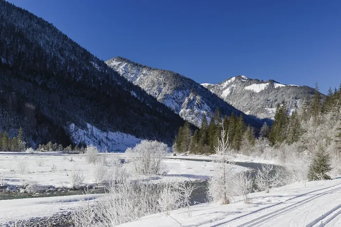 Framed Print : The Riss creek flowing fast through the snow covered Eng valley