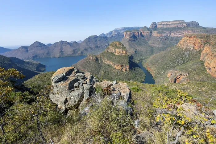 Framed Print : River bend at the Blyde River Canyon with Three Rondawels peak Framed Print : River bend at the Blyde River Canyon with Three Rondawels peak