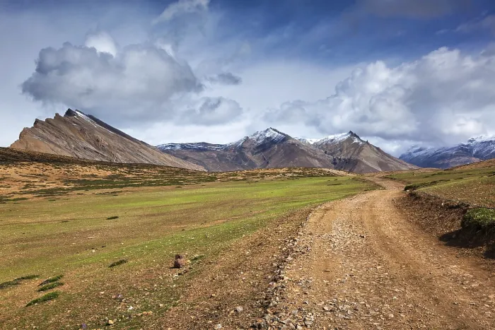 Framed Print : Road in mountains (Himalayas)
