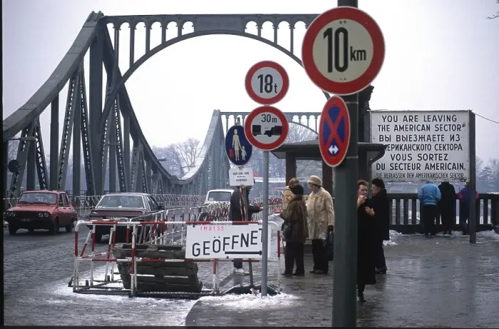 Framed Print : Road traffic at the Glienicker Bridge Framed Print : Road traffic at the Glienicker Bridge