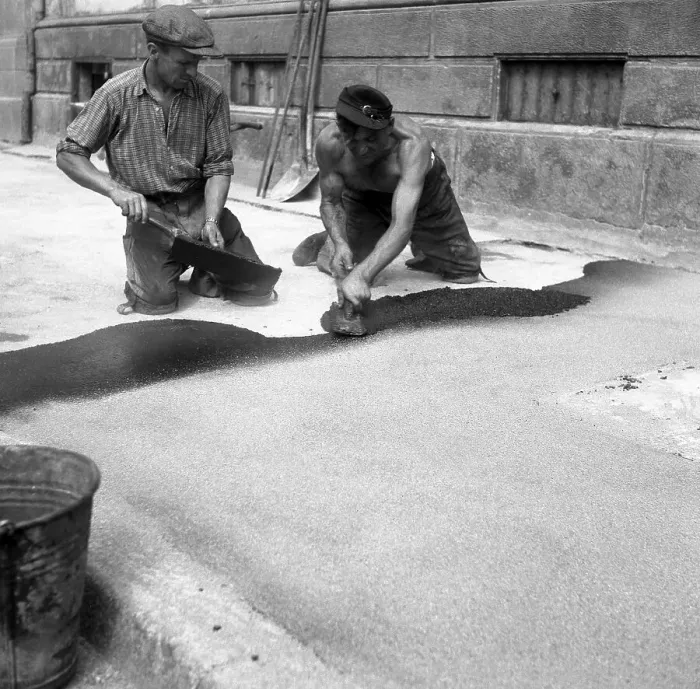 Framed Print : Road workers tar a road, ca. 1945 to 1955