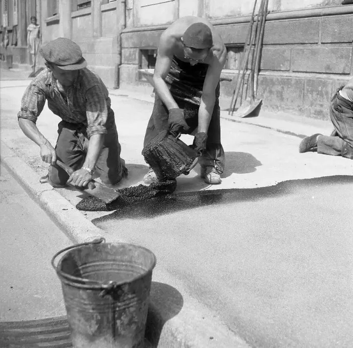 Framed Print : Road workers tar a road, ca. 1945 to 1955