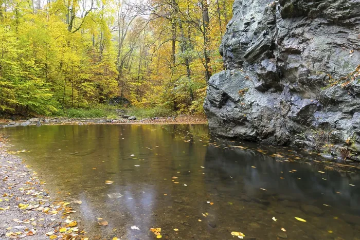 Framed Print : Rocks on the banks of the Rote Weisseritz in Rabenauer Grund in autumn Framed Print : Rocks on the banks of the Rote Weisseritz in Rabenauer Grund in autumn