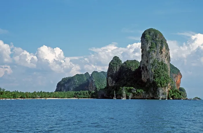 Framed Print : Rocks in the sea, Railay East, two years in front of the tsunami