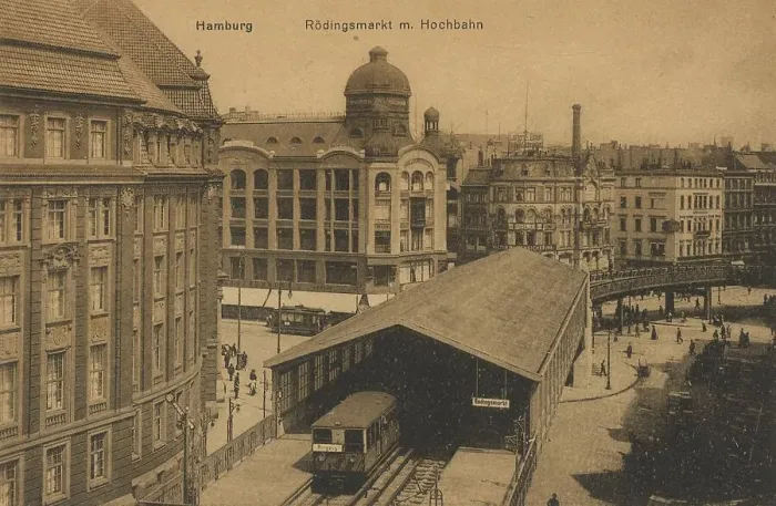 Framed Print : Roedingsmarkt with elevated railway Framed Print : Roedingsmarkt with elevated railway