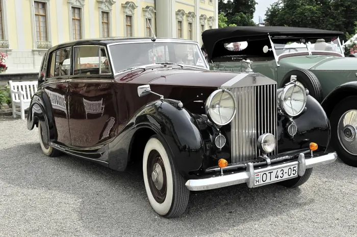 Framed Print : Rolls-Royce Silver Wraith Mulliner Framed Print : Rolls-Royce Silver Wraith Mulliner