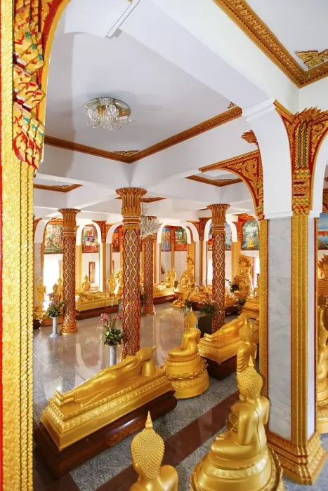 Framed Print : Room with golden Buddha statues