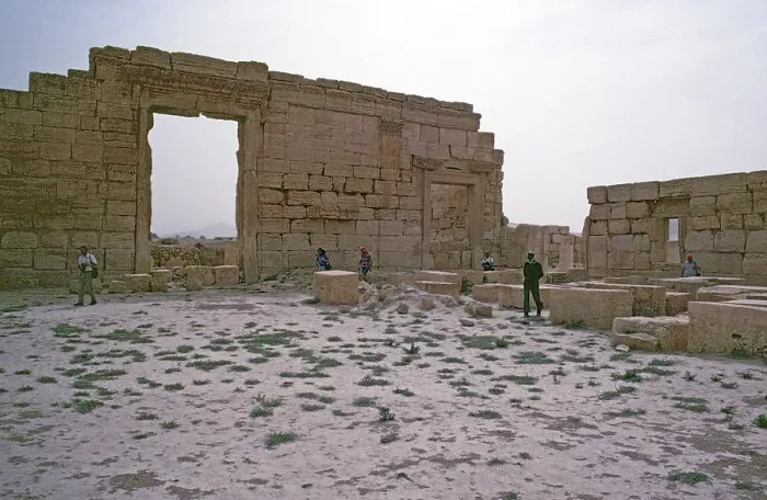 Framed Print : Side room for traders, Agora, market place, Palmyra, Syria, May 1987, vintage, retro, old, historical, Asia Framed Print : Side room for traders, Agora, market place, Palmyra, Syria, May 1987, vintage, retro, old, historical, Asia