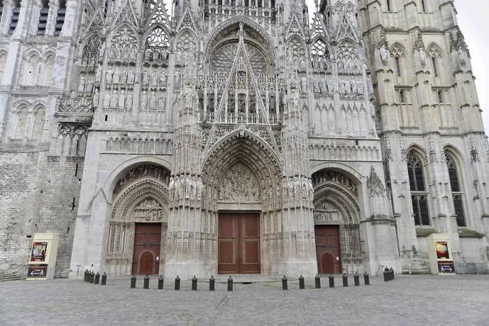 Framed Print : Rouen Cathedral, Rouen, Departement Seine-Maritime Framed Print : Rouen Cathedral, Rouen, Departement Seine-Maritime