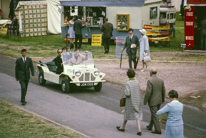 Framed Print : Royal Agricultural Society of England show, The Royal Show, Stoneleigh, Warwickshire, England, UK 1967 thought to be Dickie Henderson in Mini Moke vehicle