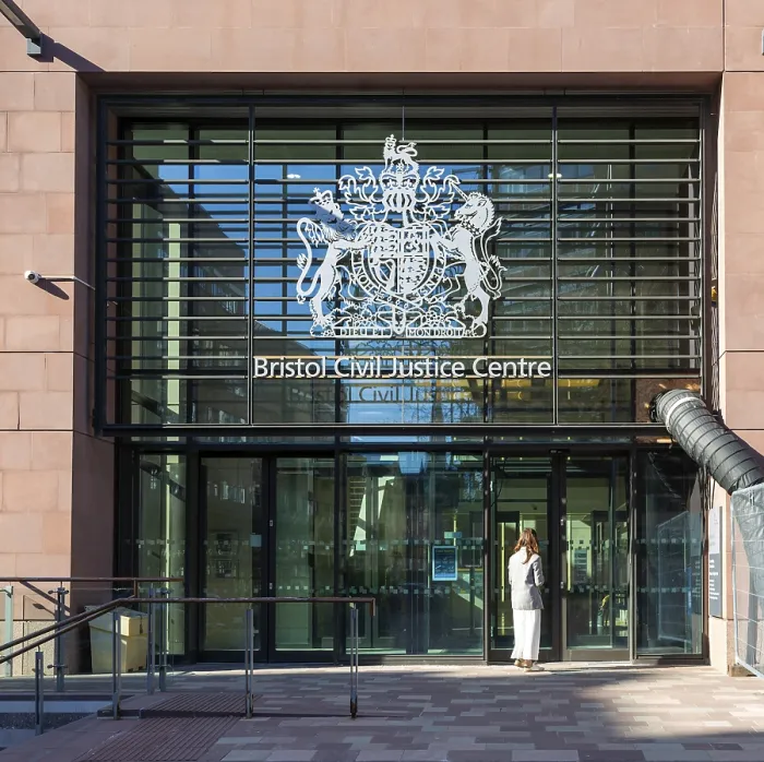 Framed Print : Royal Coat of Arms, Bristol Civil Justice Centre