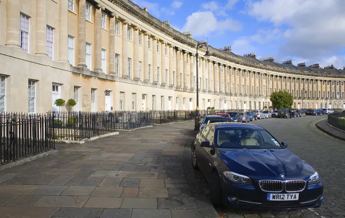 Framed Print : The Royal Crescent, architect John Wood the Younger built between 1767 and 1774 Framed Print : The Royal Crescent, architect John Wood the Younger built between 1767 and 1774