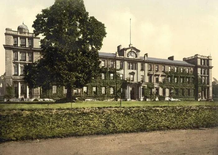 Framed Print : Royal Staff College, Camberley Framed Print : Royal Staff College, Camberley