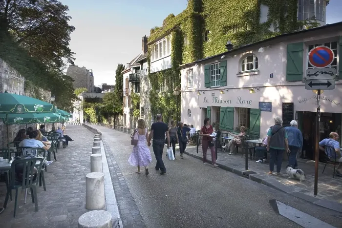 Framed Print : Rue de L'abreuvoir, Montmartre