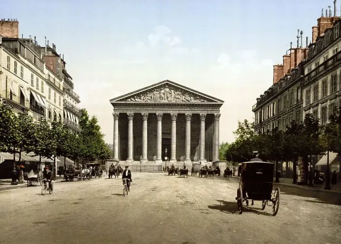 Framed Print : Rue Royale and La Madeleine parish church