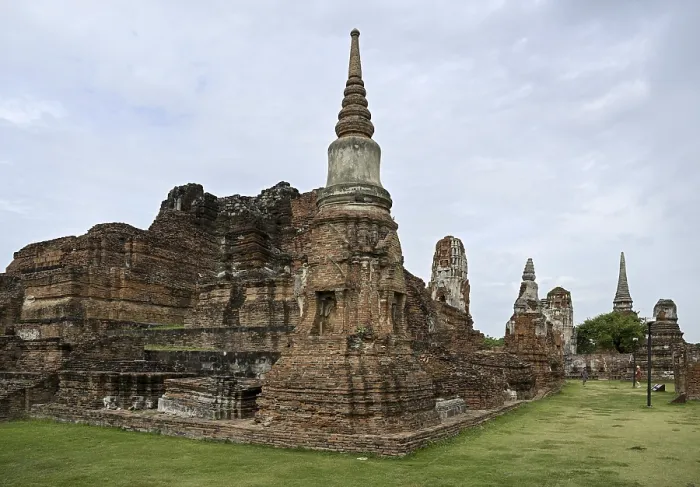 Framed Print : Ruined temple in Wat Mahathat, Temple of the Great and Holy Relic