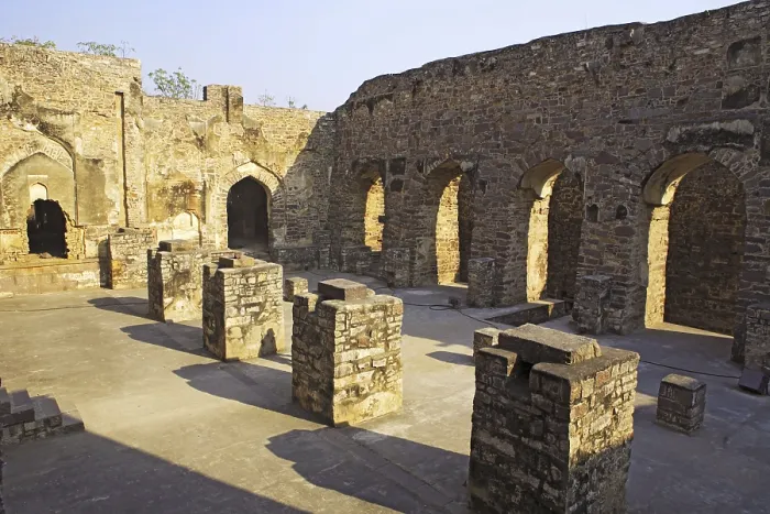 Framed Print : Ruins of Golconda fort built by Mohammed Quli Qutb Shah 16th century