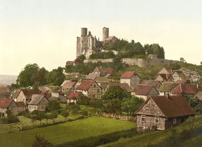 Framed Print : The ruins of Hanstein in the district of Eichsfeld in Thuringia Framed Print : The ruins of Hanstein in the district of Eichsfeld in Thuringia