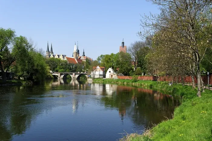 Framed Print : Saale river with the cathedral district and the castle at back