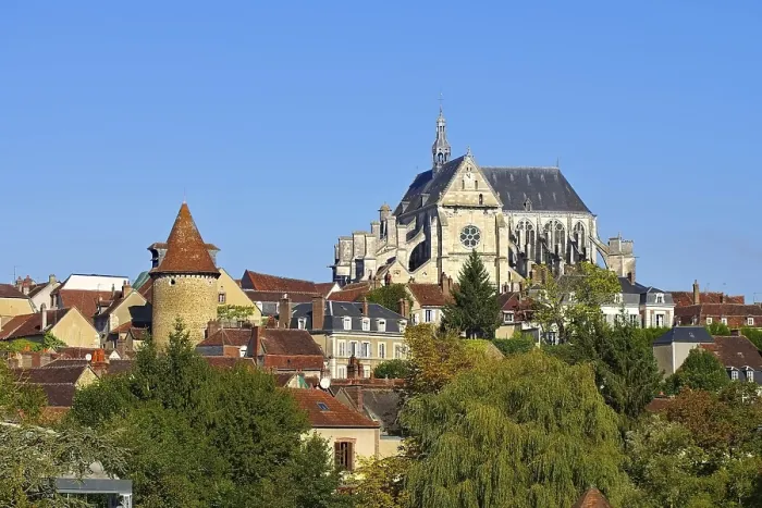 Framed Print : Saint-Florentin in Burgundy, Saint-Florentin in Burgundy