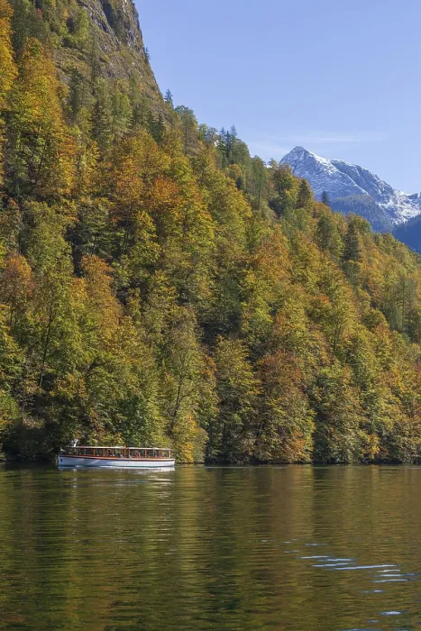 Framed Print : Salet with mountains, excursion steamer and Koenigssee in autumn Framed Print : Salet with mountains, excursion steamer and Koenigssee in autumn