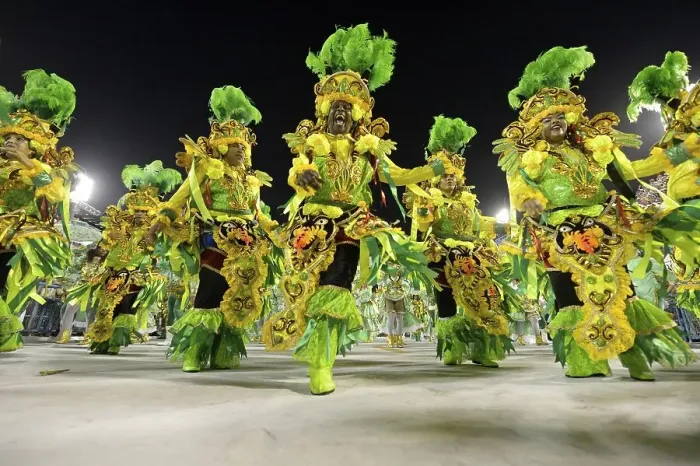 Framed Print : Samba dancers parade of the samba school Beija Flor de Nilopolis Framed Print : Samba dancers parade of the samba school Beija Flor de Nilopolis