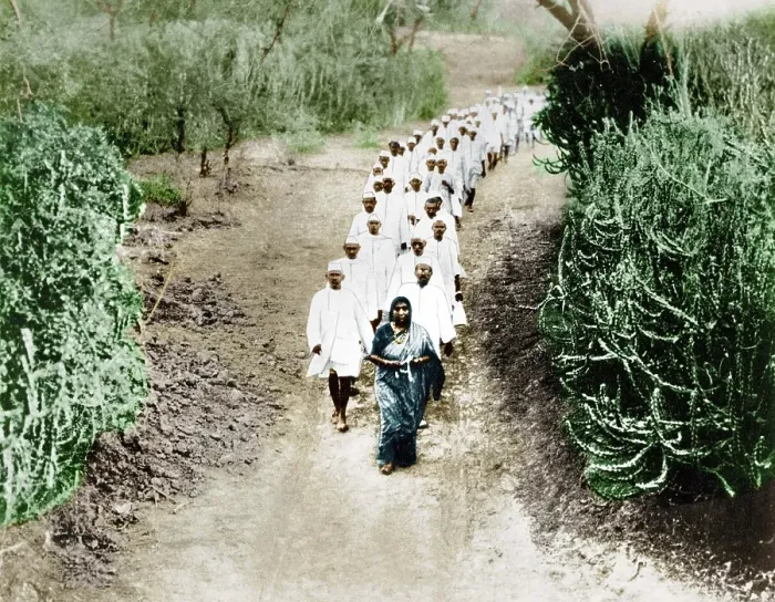 Framed Print : Sarojini Naidu leading procession of Salt Satyagraha, India, Asia, April 1930, Asia