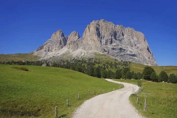 Framed Print : Sassolungo in the Italian Dolomites Framed Print : Sassolungo in the Italian Dolomites