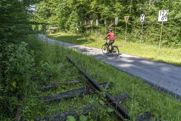 Framed Print : Sauerlandring cycle path, an 84 km long circular cycle path between the towns of Finnentrop