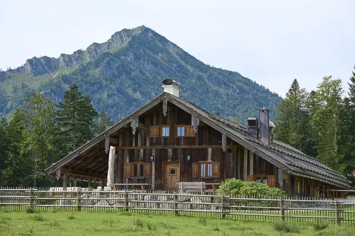 Framed Print : Sauruesselalm in front of Ochsenkamp